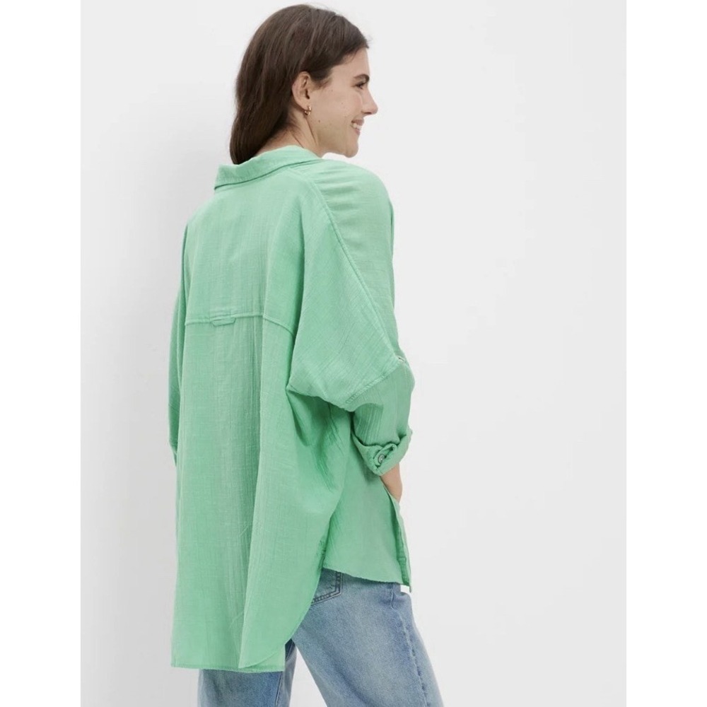 American Eagle Women's Oversized Shirt Size Large Relaxed & Roomy Fit Streetwear